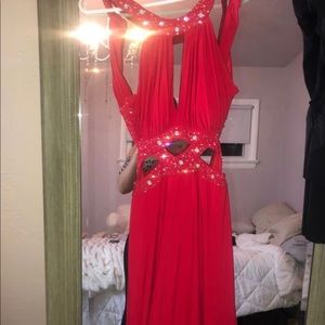 Long windsor red dress